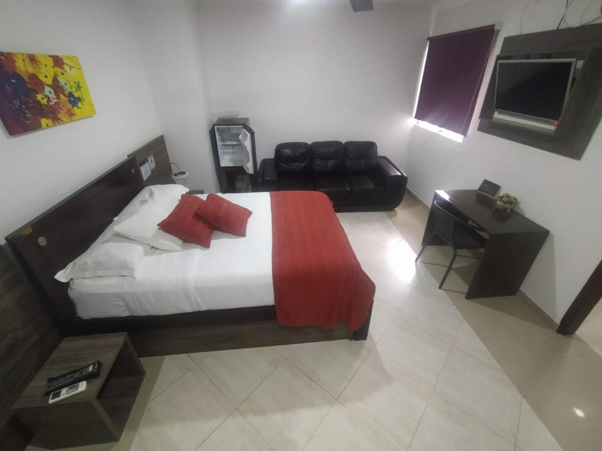 מונטריה Hotel La Casa 1 מראה חיצוני תמונה