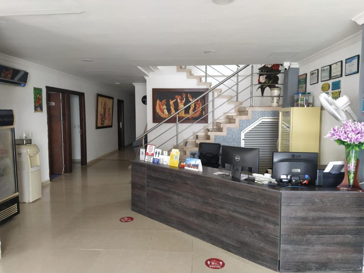 מונטריה Hotel La Casa 1 מראה חיצוני תמונה