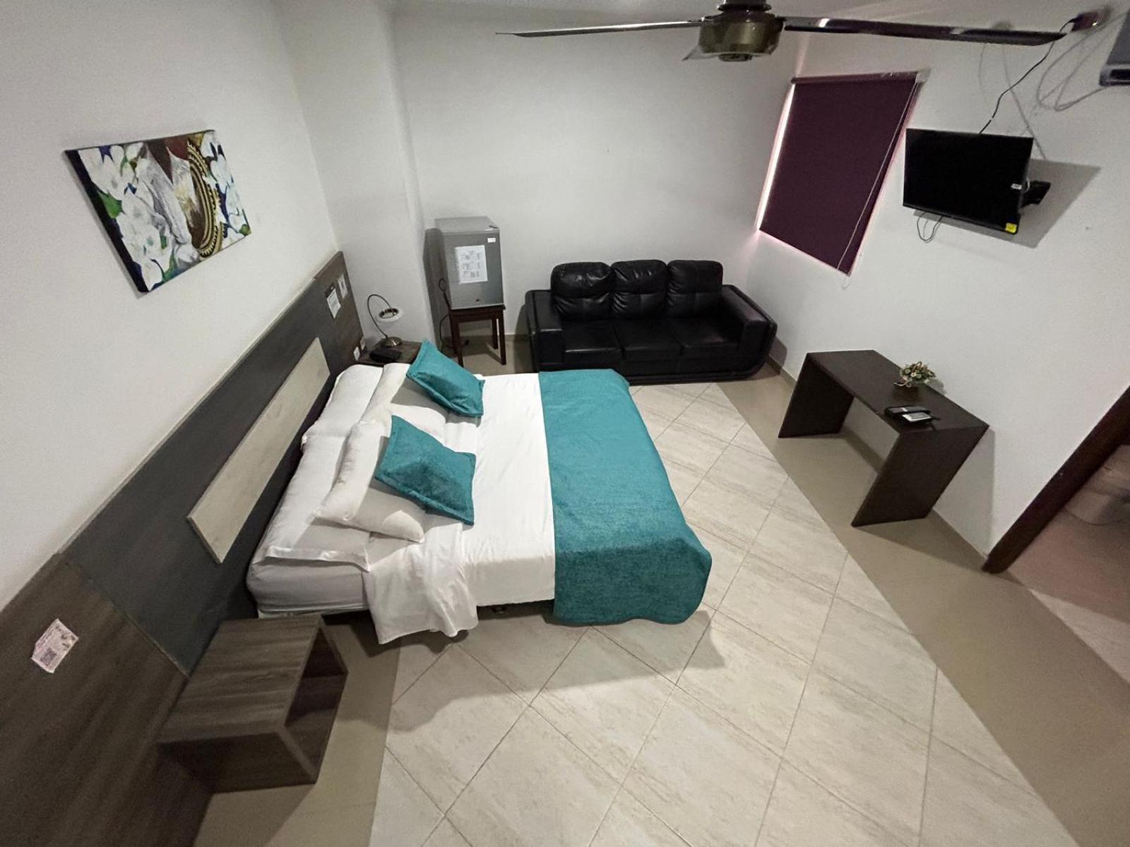 מונטריה Hotel La Casa 1 מראה חיצוני תמונה