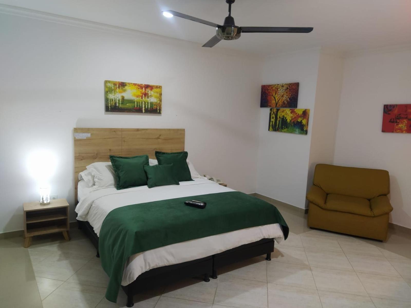 מונטריה Hotel La Casa 1 מראה חיצוני תמונה