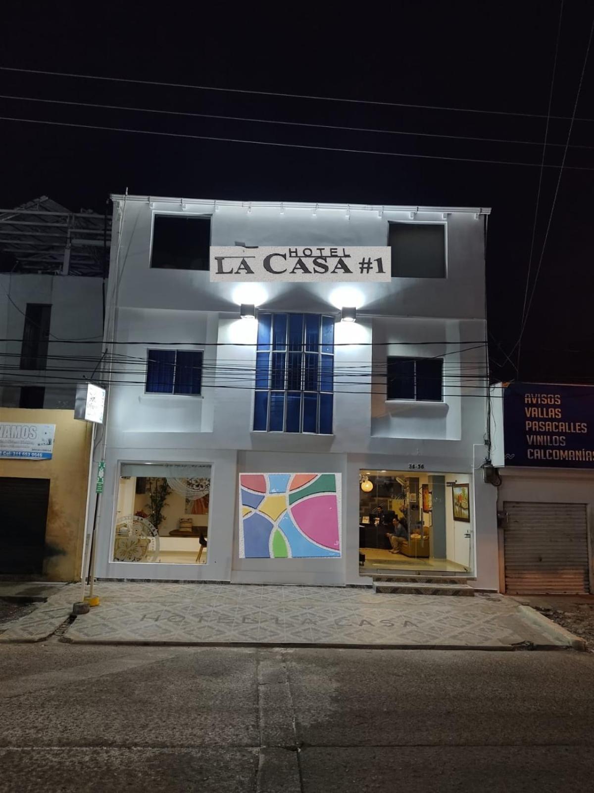 מונטריה Hotel La Casa 1 מראה חיצוני תמונה